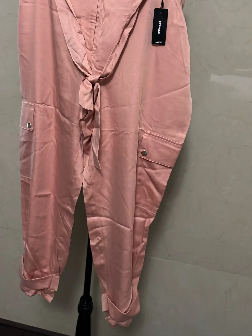 Women’s Pink Tie-Waist Cargo Pants - Picture 4 of 8
